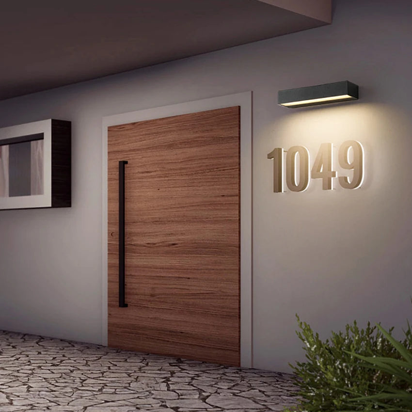 LumiStrip Pro – Waterdichte LED Buitenwandlamp - wandlamp - sfeerbeeld