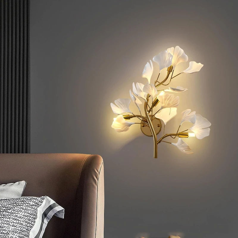 GinkgoLume Nordic Wandlamp – Minimalistische LED Bedlamp met Ginkgoblad Design - wandlamp