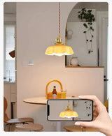 Nordic Bloom Glass Pendant – Minimalistische Glazen Hanglamp in Crèmekleurige Bloemstijl
