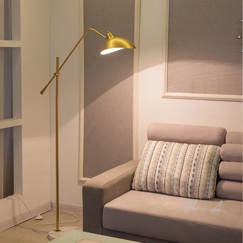 Nordic Gold Luxe Vloerlamp – Minimalistisch Design met Marmeren Basis