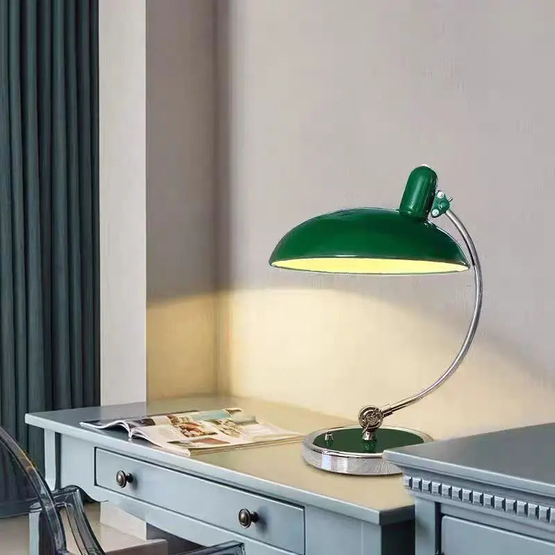 RetroLux Nordic Leeslamp – Luxe Vintage Bureau