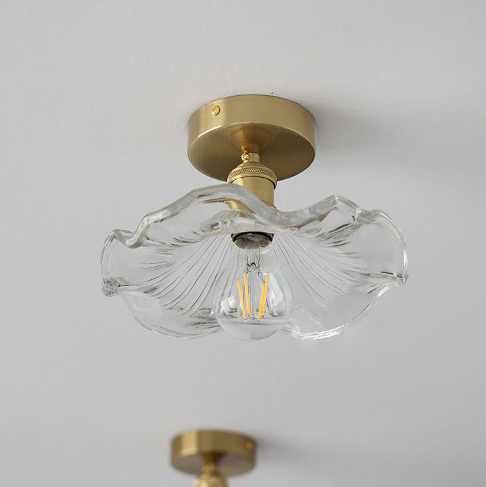 Glazen Plafondlamp In De Vorm Van Een Hibiscus - plafondlamp