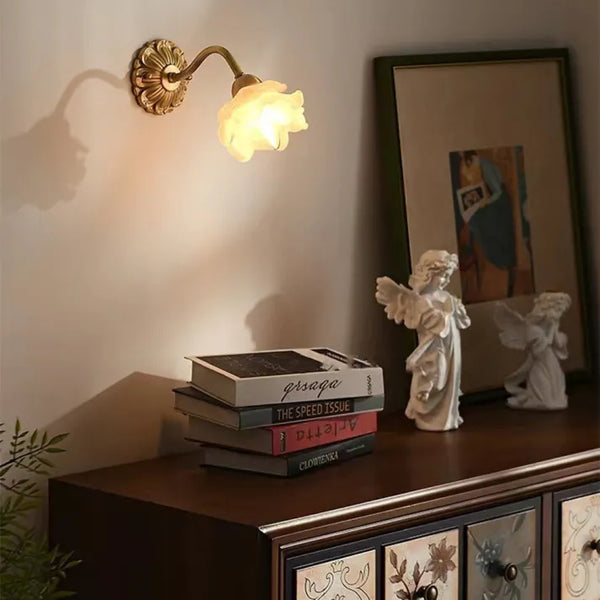 Vintage Koperen Bloemblad Glazen Wandlamp - wandlampen - gemonteerd