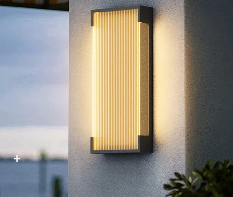 SolarSteel Wandlamp – Zonne-energie Buitenlamp in RVS