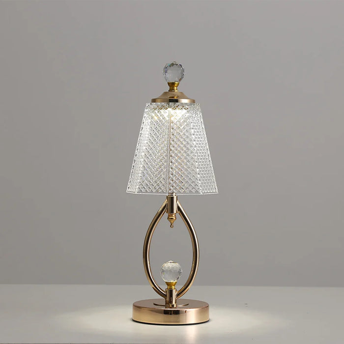 Vintage Gouden Tafellamp Gemaakt Van Crystal - tafellampen - close-up