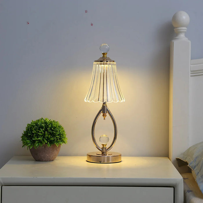 Vintage Gouden Tafellamp Gemaakt Van Crystal - tafellampen - zijaanzicht