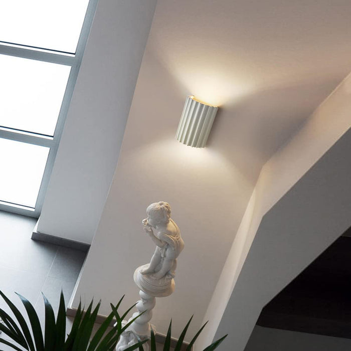 Moderne Halfronde Wandlamp Van Hars Voor De Woonkamer