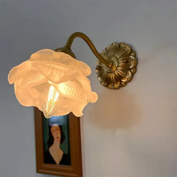 Vintage Koperen Bloemblad Glazen Wandlamp