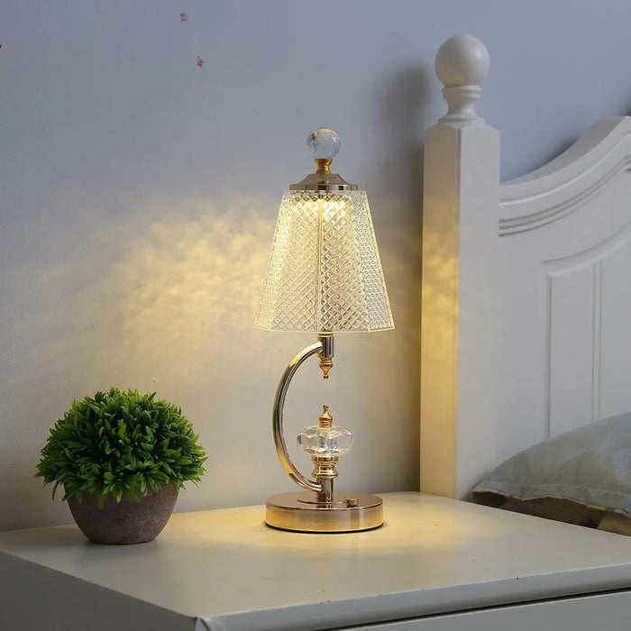 Vintage Gouden Tafellamp Gemaakt Van Crystal - tafellampen - detail
