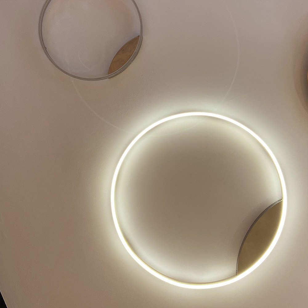 Skapetze - S.LUCE LED Ring 100 Wand & Plafond Dimbaar Chroom - wandlampen - in de kamer