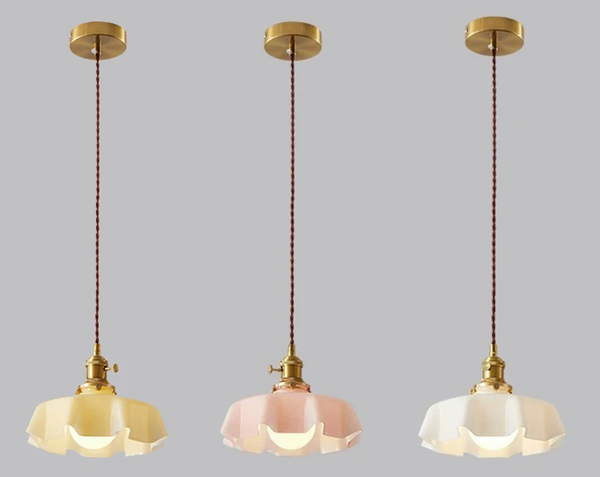 Nordic Bloom Glass Pendant – Minimalistische Glazen Hanglamp in Crèmekleurige Bloemstijl
