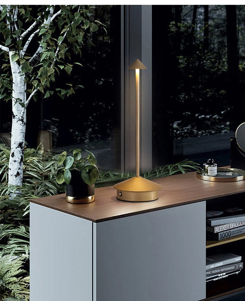 LumaTouch – Oplaadbare LED Tafellamp met Traploze Dimming