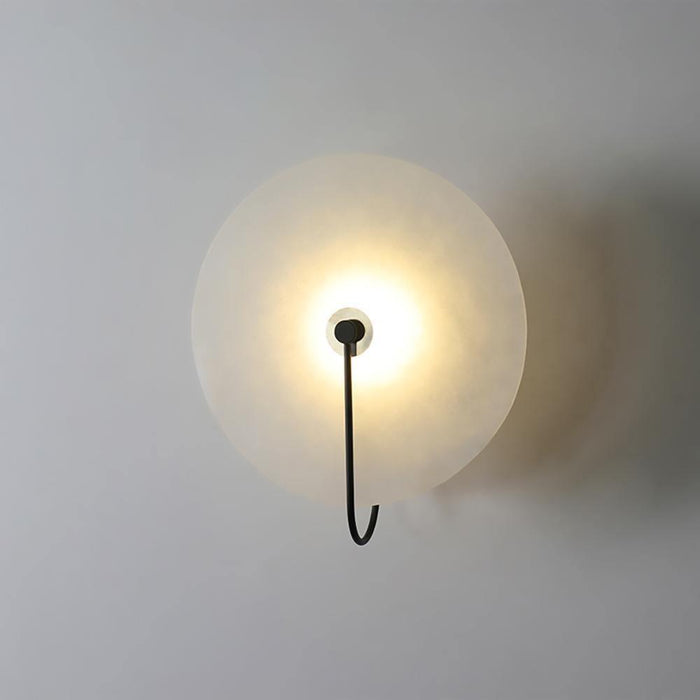 Rustgevende Alabaster LED Wandlamp