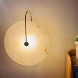 Rustgevende Alabaster LED Wandlamp