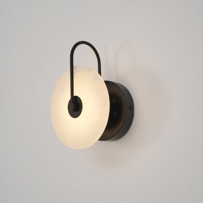 Rustgevende Alabaster LED Wandlamp