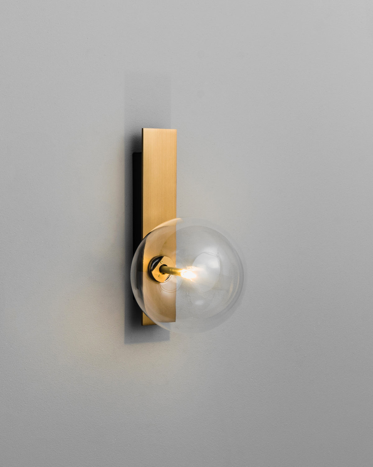 Schwung Lighting - Oslo Wall Sconce - wandlampen - materiaaldetail