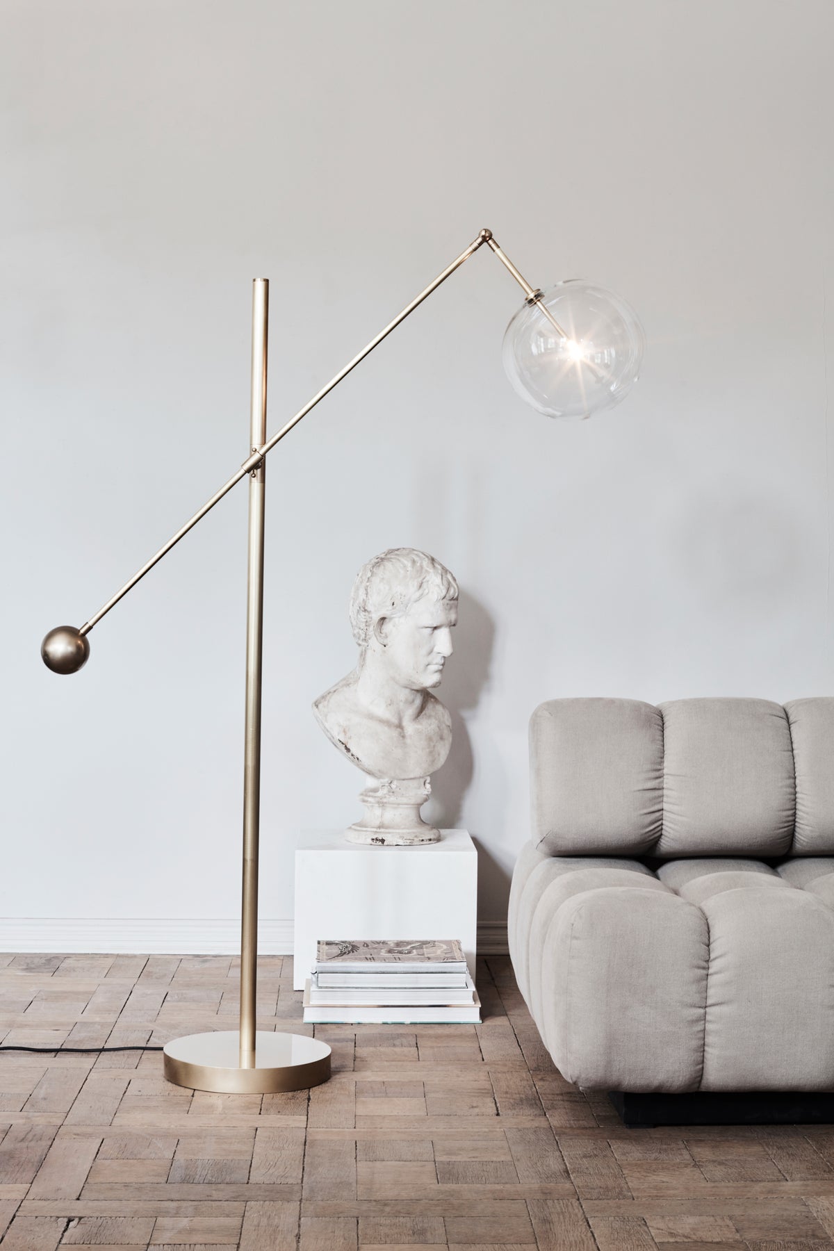 Schwung Lighting - Milan 1 Arm - vloerlamp - close-up