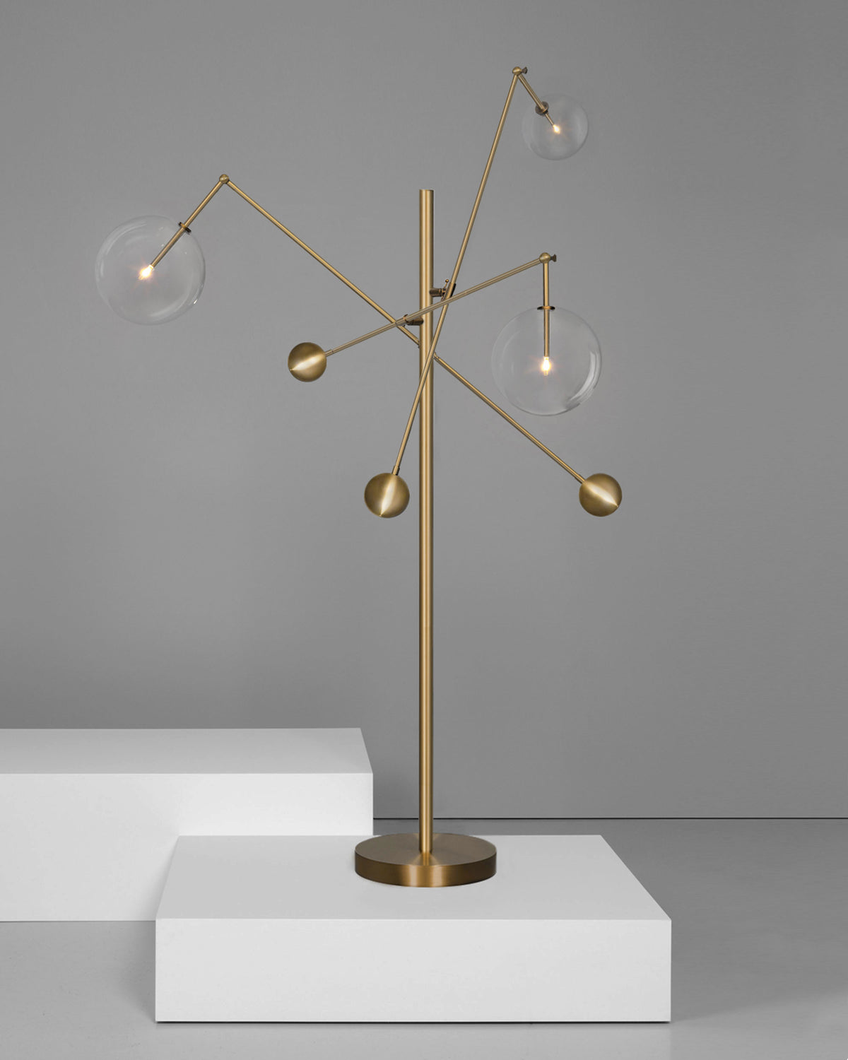 Schwung Lighting - Milan 3Arms - vloerlamp - sfeerbeeld
