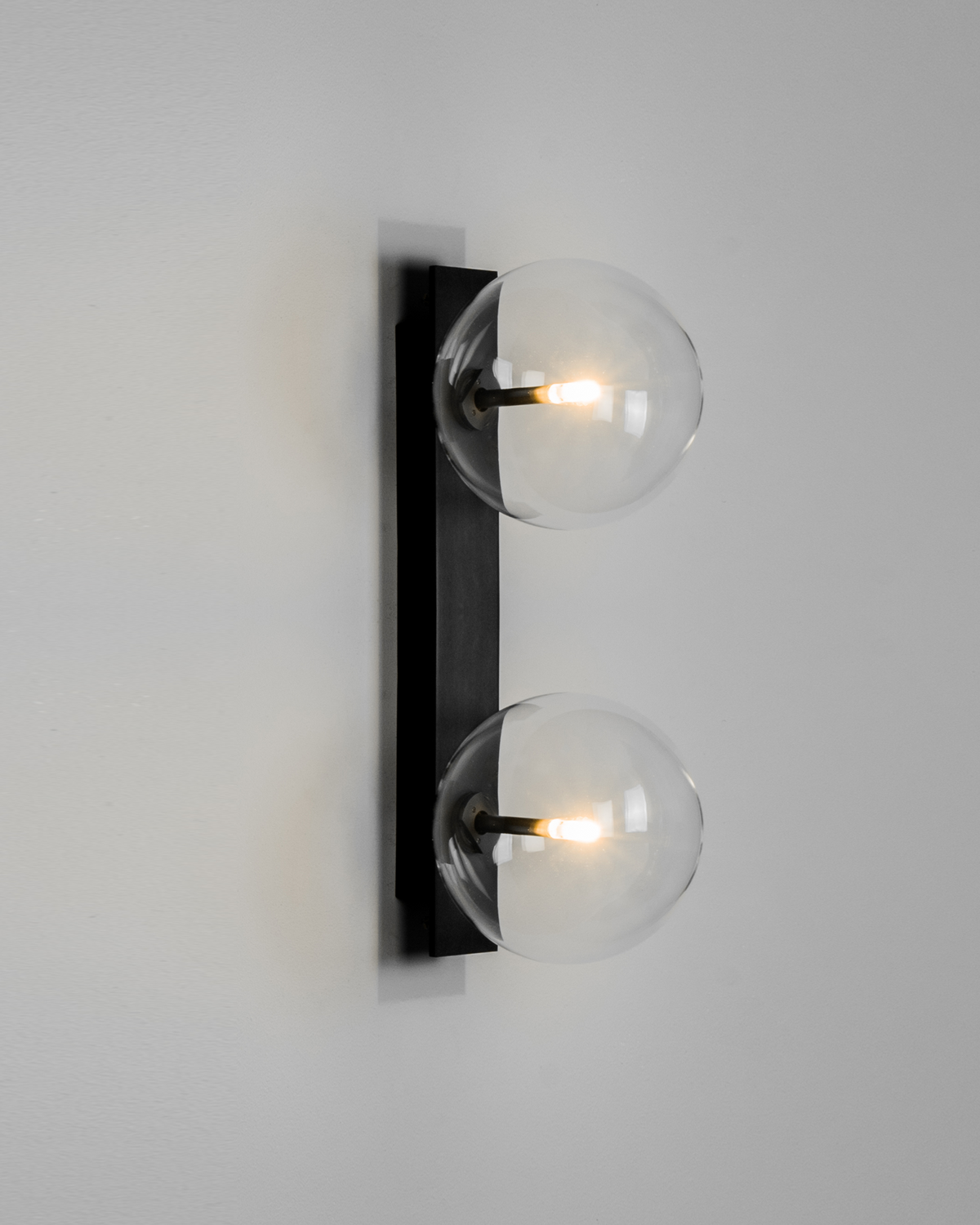 Schwung Lighting - Oslo Dual - wandlampen - close-up