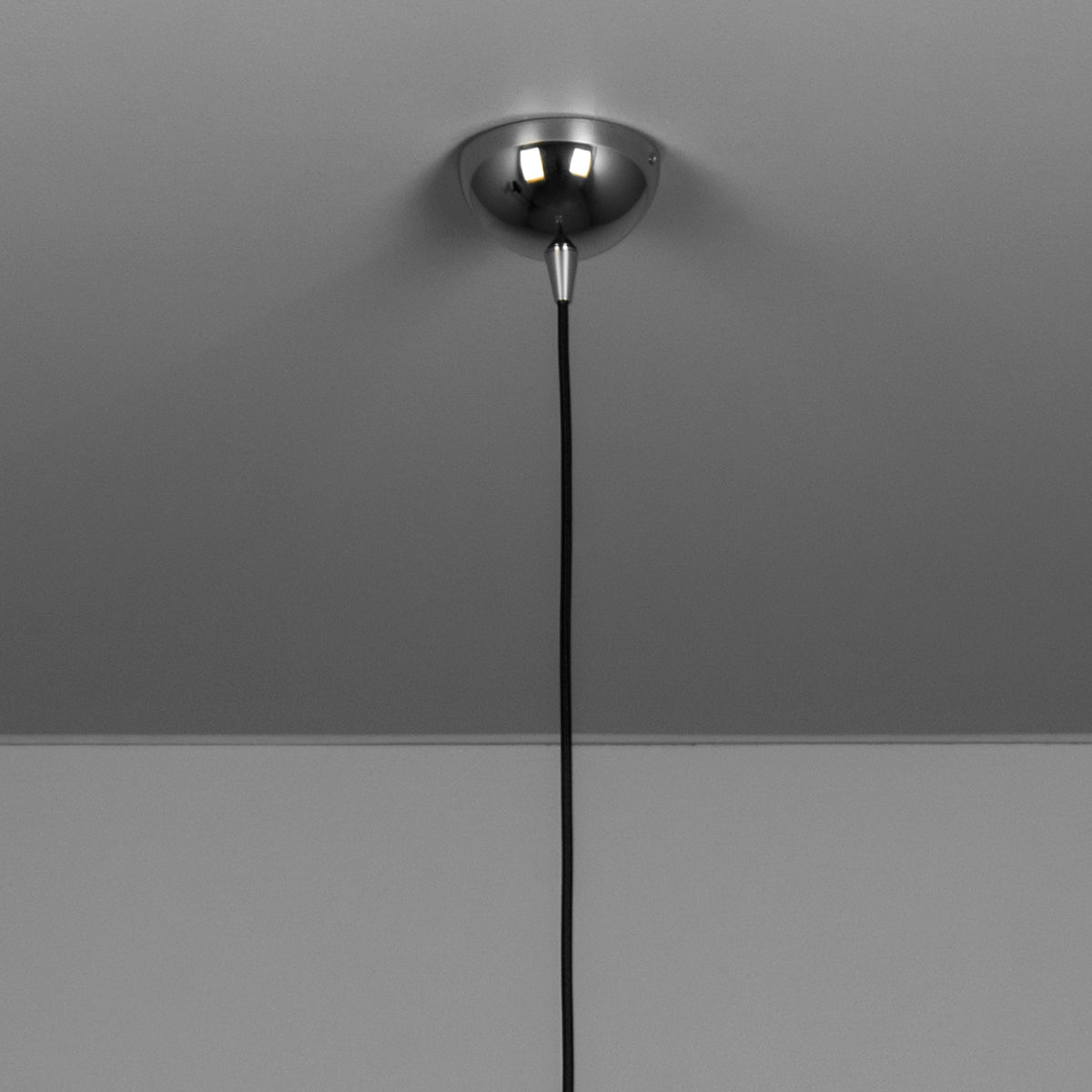 Schwung Lighting - Glass Globe Pendant FI 350 - hanglampen - close-up