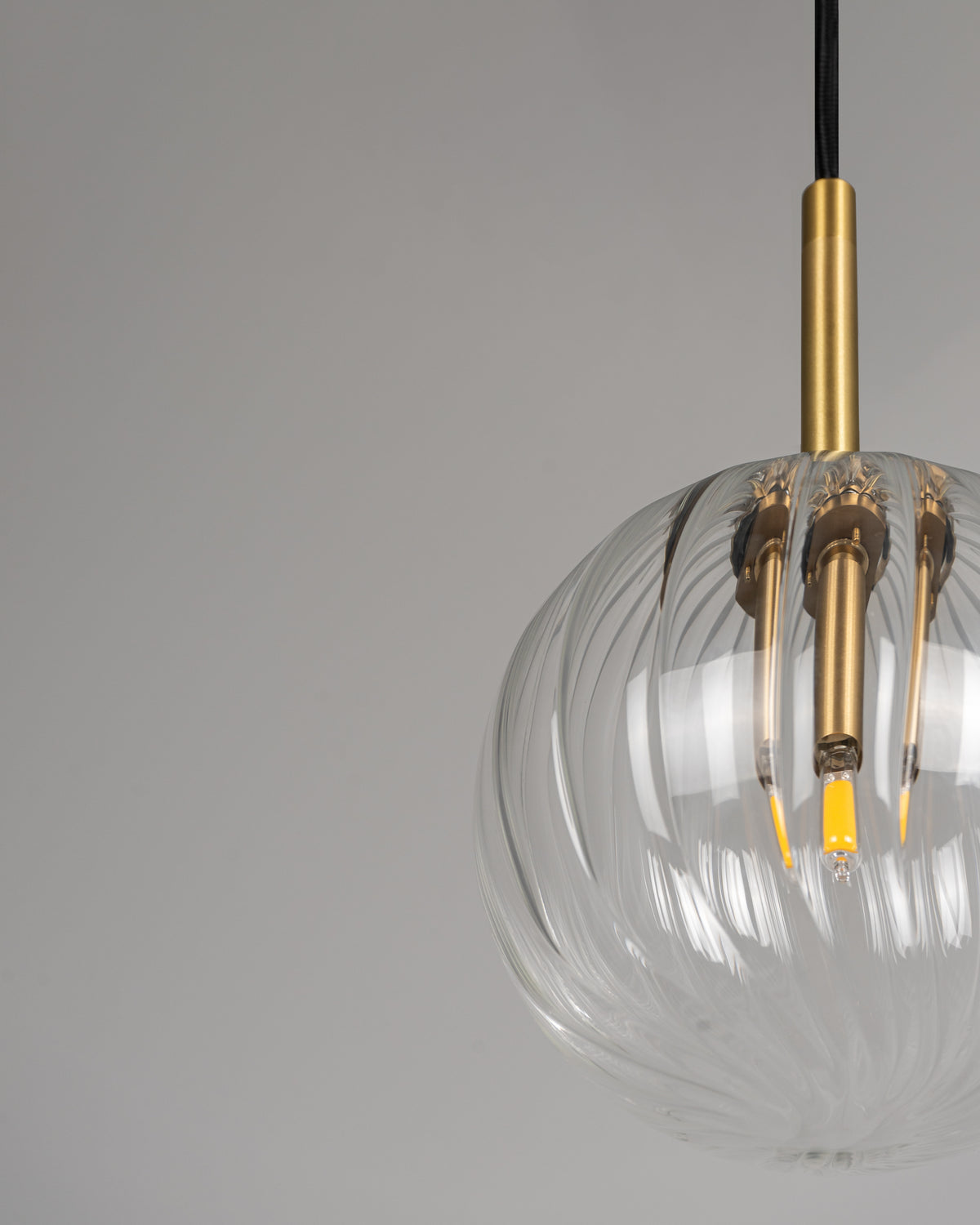 Schwung Lighting - DRIES Pendant FI 150 - hanglampen - in de kamer