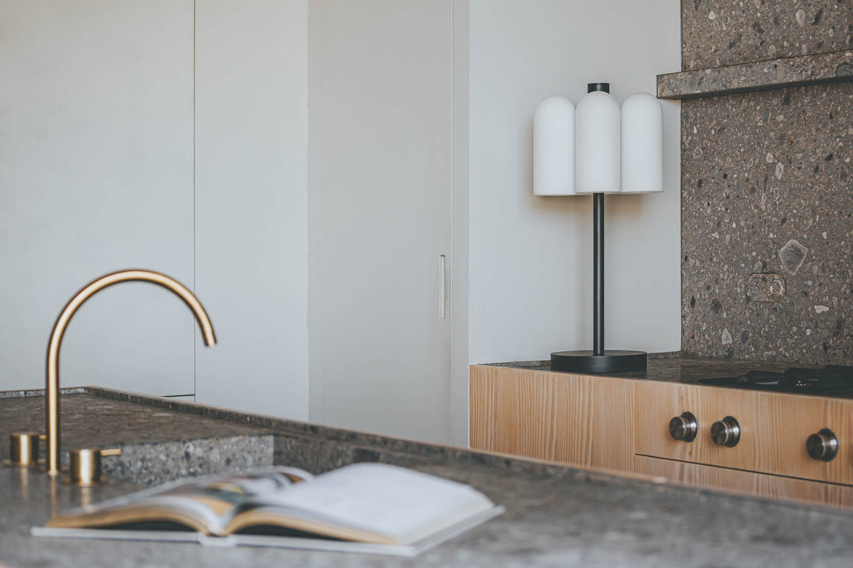 Schwung Lighting - Odyssey Table Lamp 6 - tafellampen - gemonteerd