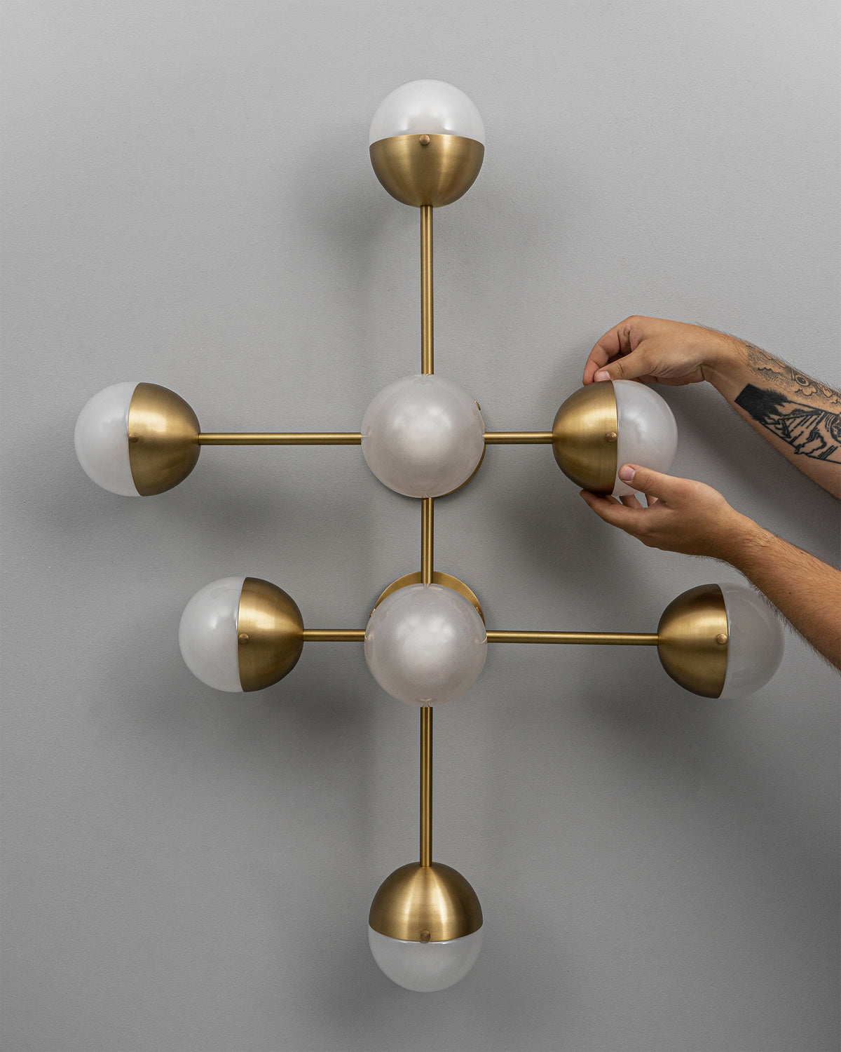 Schwung Lighting - Molecule 8 - wandlampen - detail