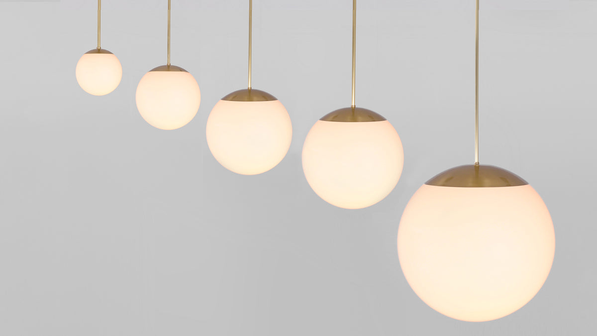 Schwung Lighting - Glass Globe Opal FI 600 - hanglampen - gemonteerd