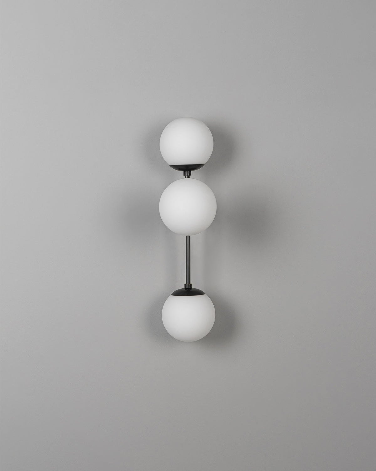 Schwung Lighting - Armstrong Triple - wandlampen - detail