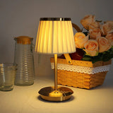 Klassieke Elegante Tafellamp Met Warm Licht