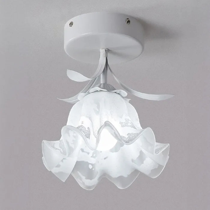 Eenvoudige Tiffany Plafondlamp Met Minibloemen - plafondlamp - close-up