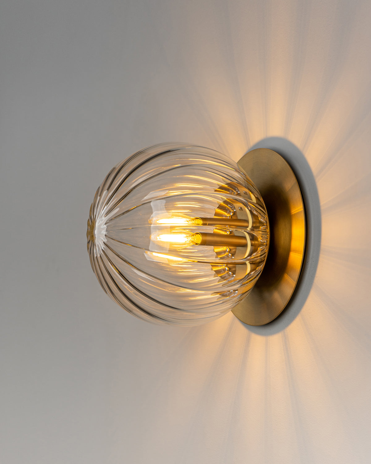 Schwung Lighting - Pulsar 200 - wandlampen - sfeerbeeld