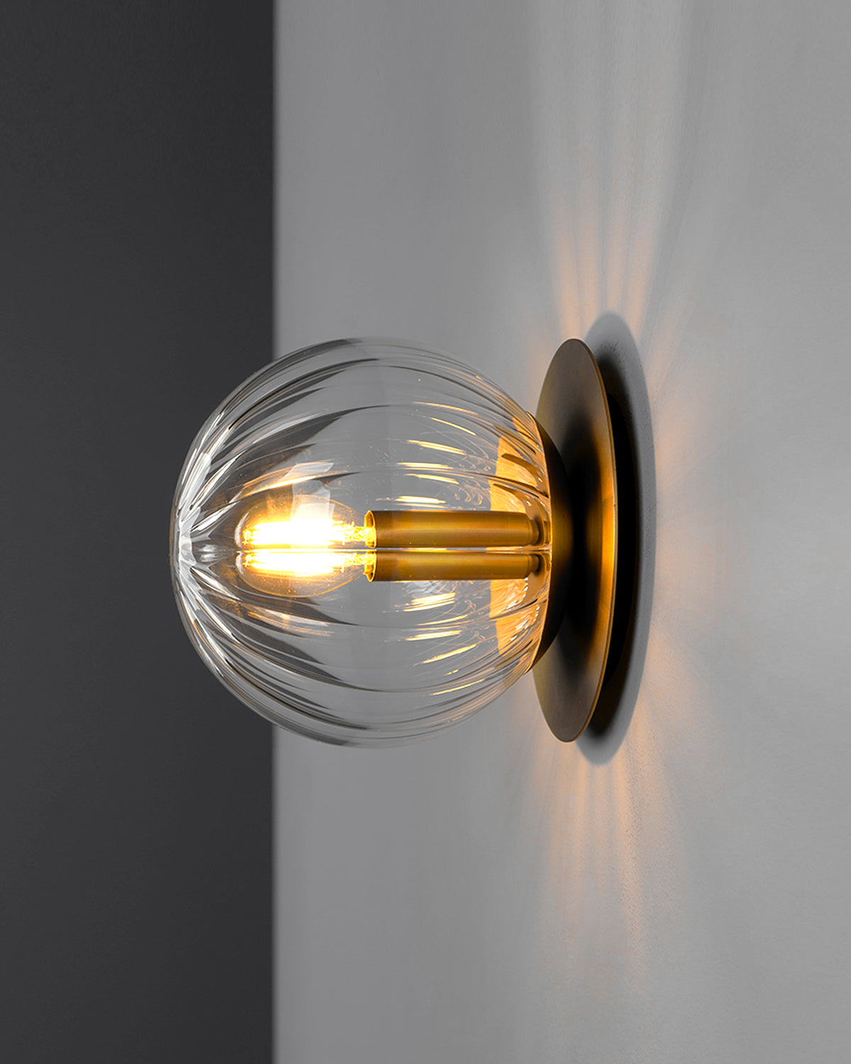 Schwung Lighting - Pulsar 150 - wandlampen - gemonteerd