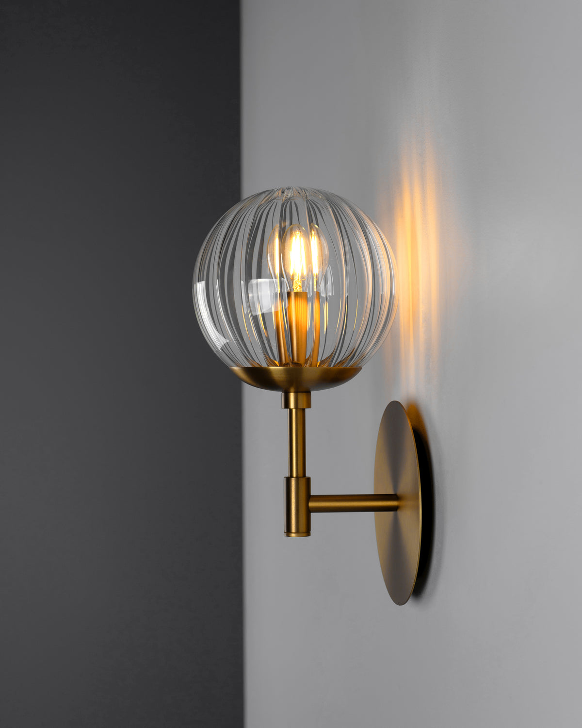 Schwung Lighting - Pulsar 150 - wandlampen - sfeerbeeld