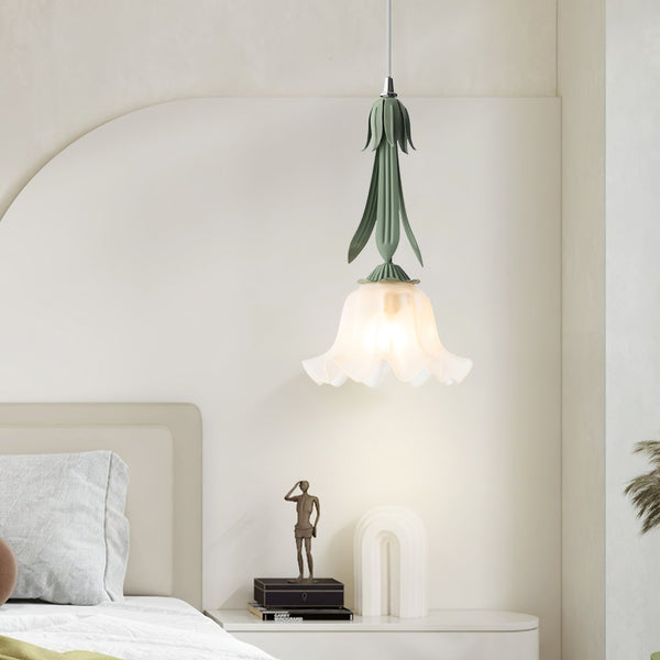 Glazen Hanglamp In De Vorm Van Een Bloem