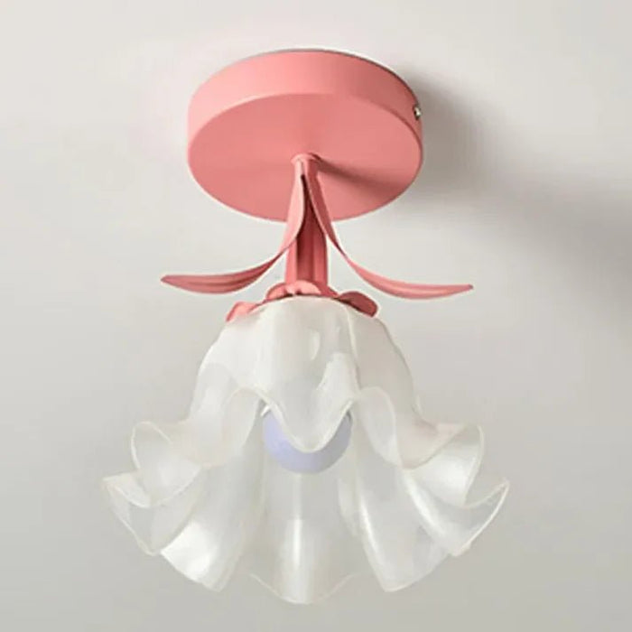 Eenvoudige Tiffany Plafondlamp Met Minibloemen - plafondlamp - sfeerbeeld
