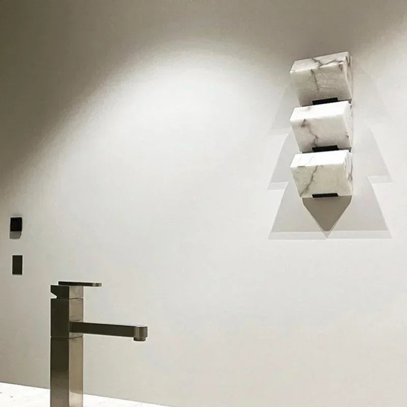 MarbleLuxe Nordic LED Wandlamp – Natuurlijke Marmeren Sfeerverlichting - wandlamp - in de kamer