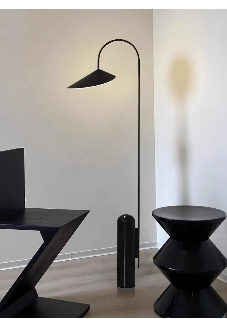 Nordic Arum | Minimalistische Design Vloerlamp met Marmeren Basis