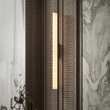 Auralis Lux – Minimalistische Wandlamp van Koper & Marmer