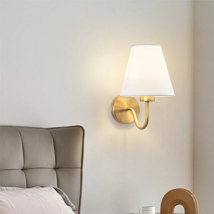 LumaFabrica – Nordic Wandlamp met Stoffen Lampenkap - wandlamp - sfeerbeeld