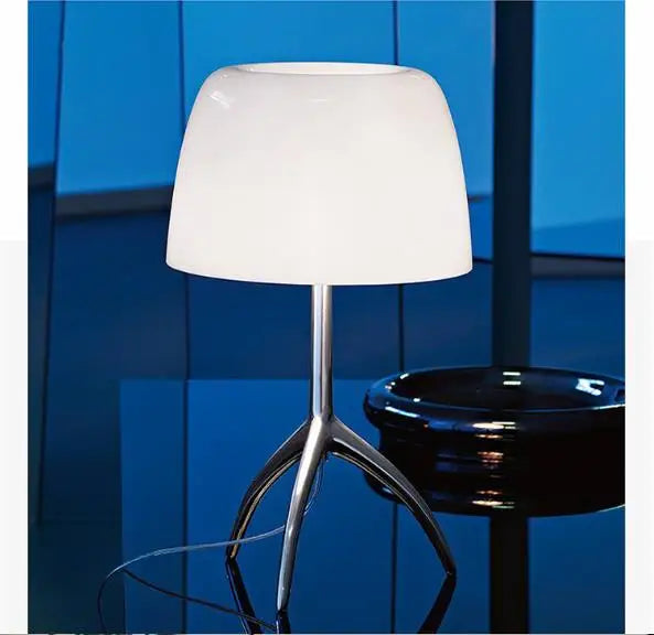 LumiereGlow Bauhaus Driepoot Bureaulamp - tafellampen - in de kamer