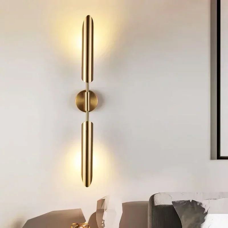 LustraVogue Aura – Luxe Moderne Wandlamp met Glazen Kap - wandlamp - zijaanzicht