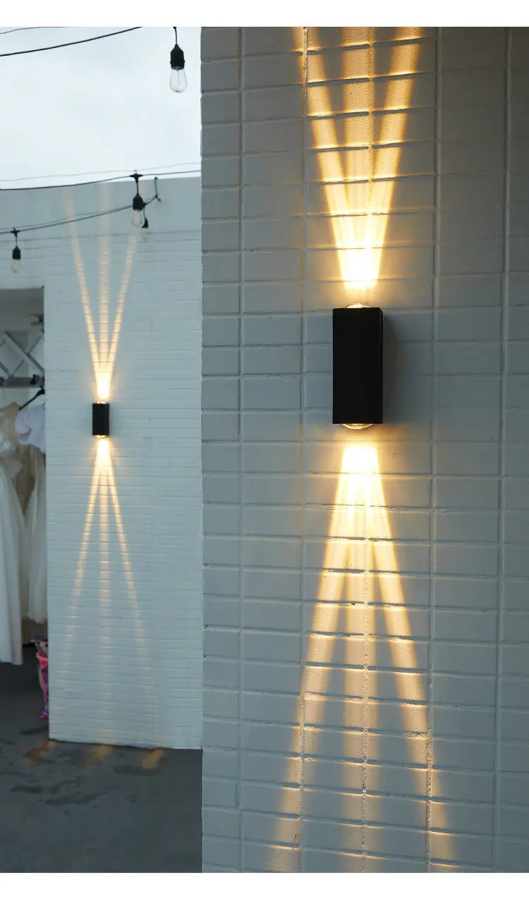 Stralux Beam IP65 Wandlamp – Minimalistische LED Buitenlamp met Smalle Lichtbundel voor Gevel, Tuin & Terras