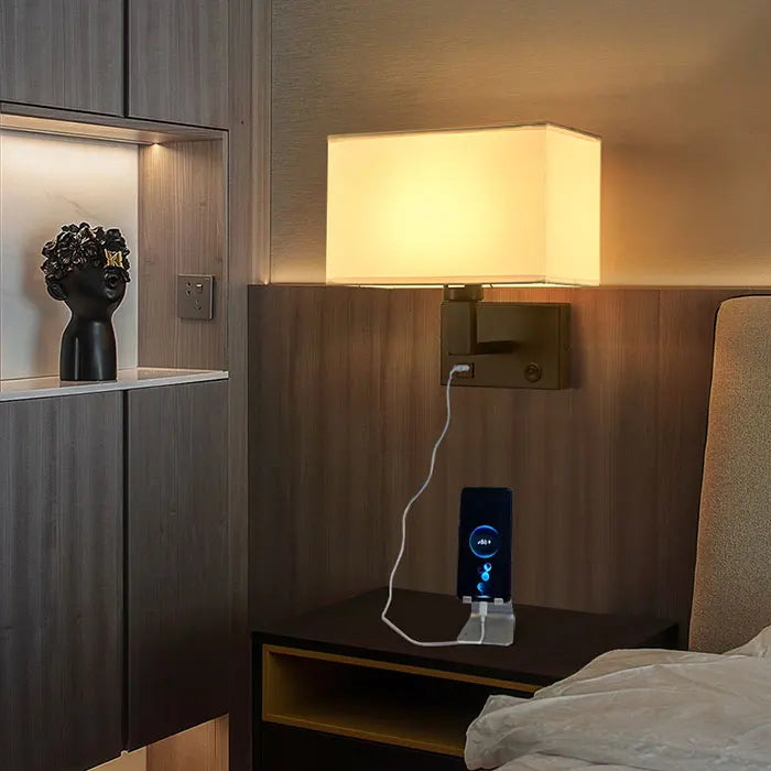 Moderne Wandlamp met Stoffen Kap - wandlampen - close-up