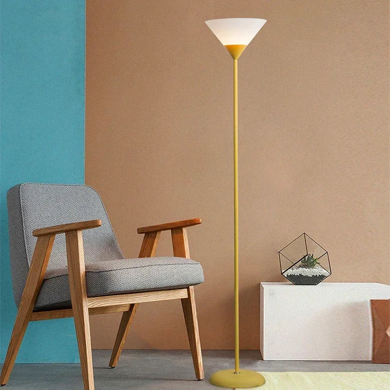 LumiArc LED Vloerlamp – Minimalistisch Design voor Stijlvolle Verlichting - vloerlamp - zijaanzicht