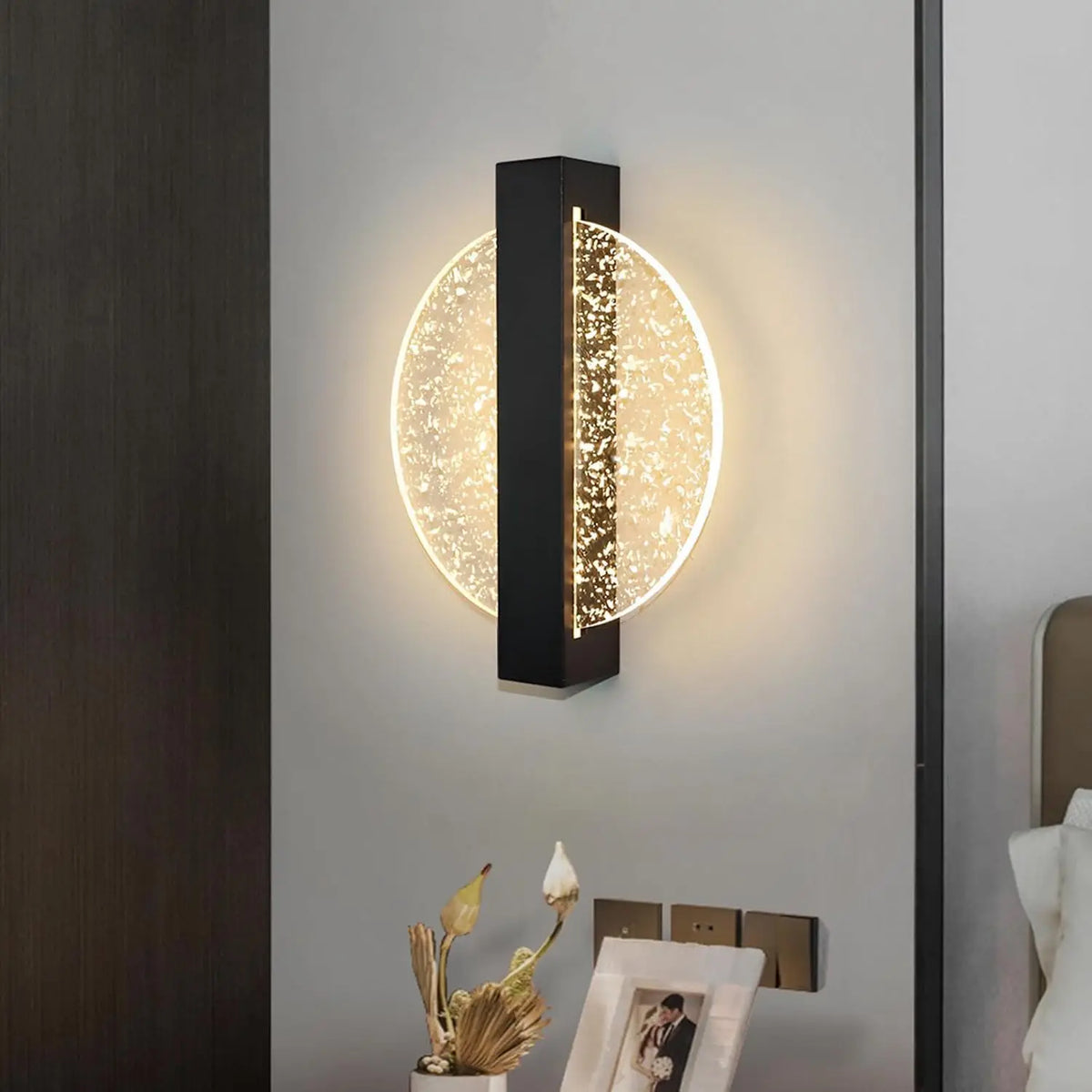 LumaLeaf Rond Wandpaneel – Moderne LED Wandlamp met Zilveren Blad & Warm Licht (3500K) - wandlamp - sfeerbeeld