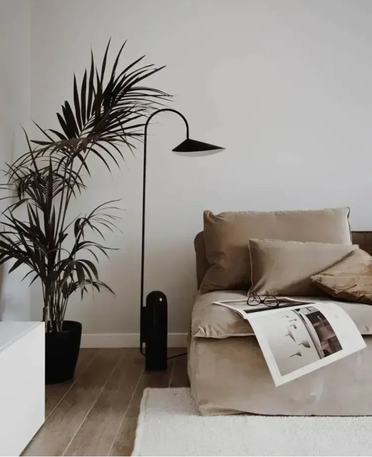 Nordic Arum | Minimalistische Design Vloerlamp met Marmeren Basis - vloerlampen - sfeerbeeld