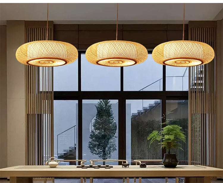 BambuLoom Grace: Handgemaakte Bamboe Rieten Hanglamp - hanglampen - in de kamer
