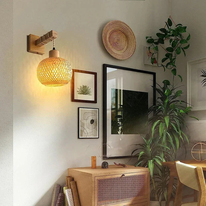 SolBambu Wandlamp – Handgeweven Bamboe Lantaarn voor Natuurlijke Moderne Interieurs - wandlampen - sfeerbeeld