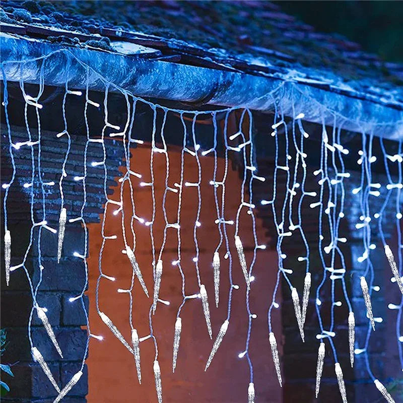 LumaSneeuw 4M LED Sneeuwvlok Gordijnverlichting – Kerst IJspegel Sfeerverlichting - buitenverlichting - sfeerbeeld
